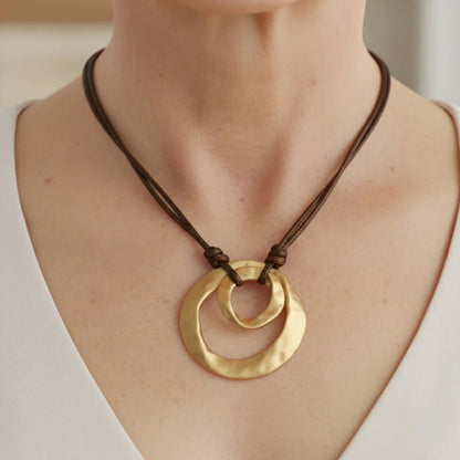 Kaelis Necklace – Gold